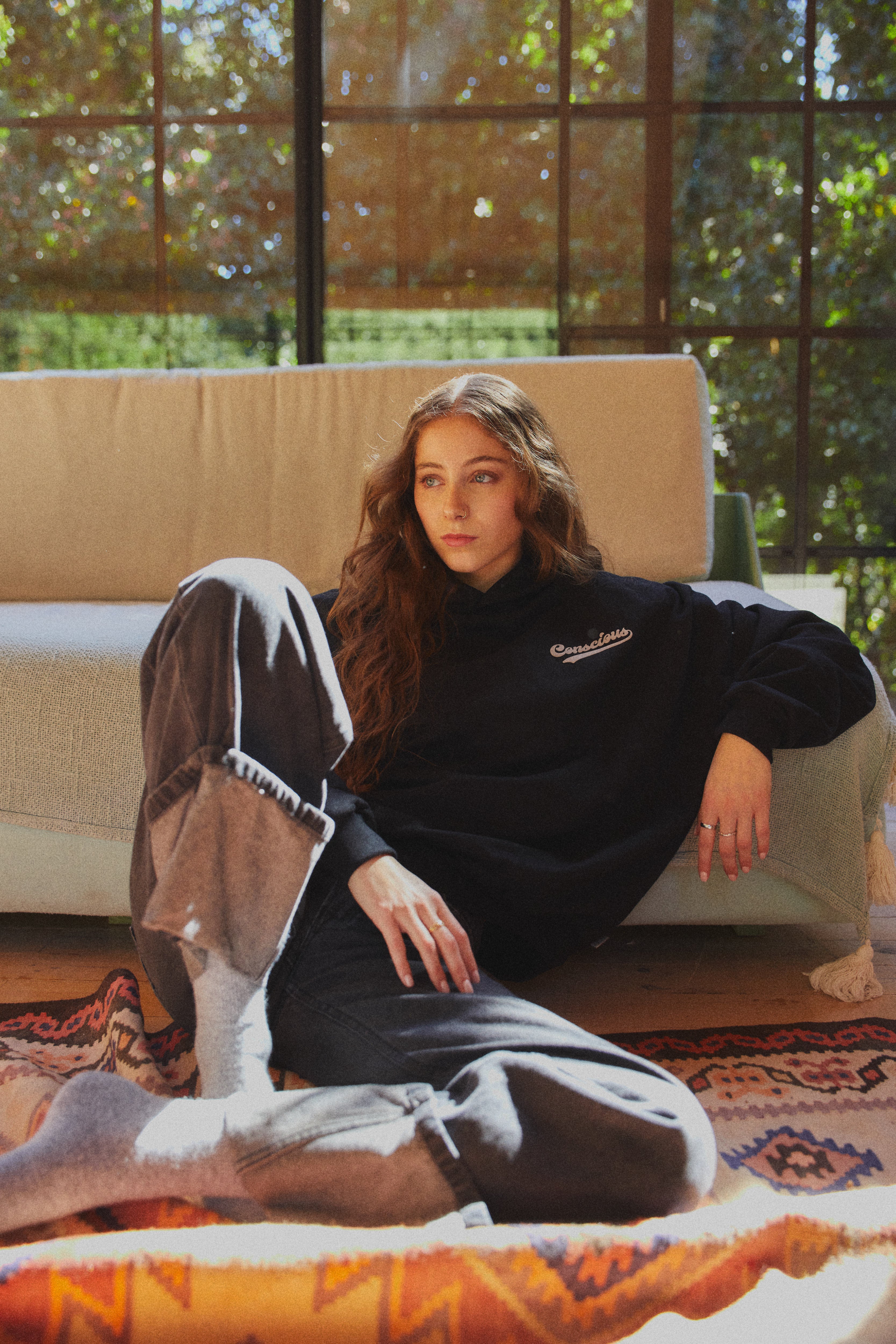 CONS ® NEGRO HIDDEN POCKETS HOODIE