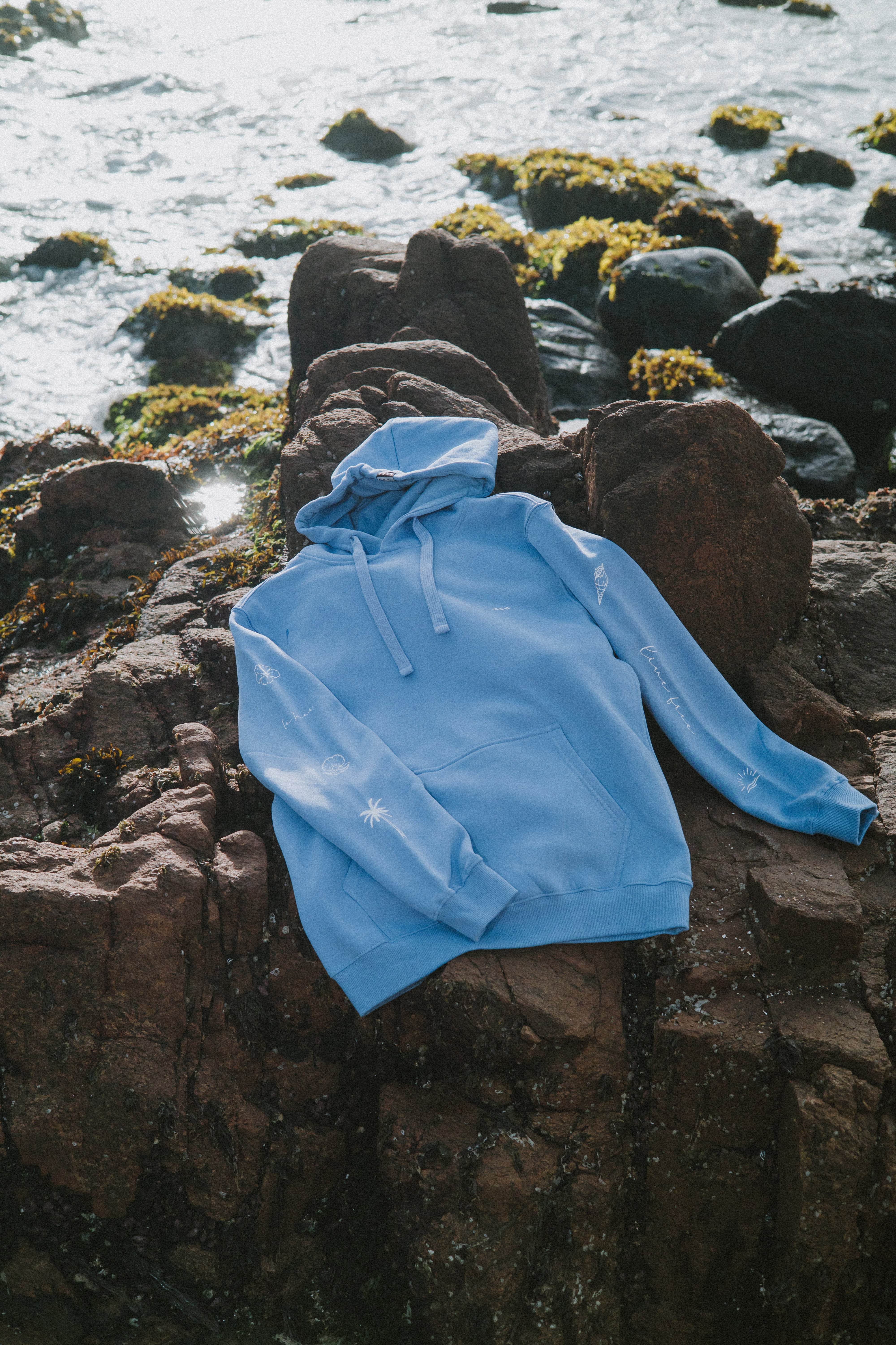 HOODIE SLEEVE BEACH SKY