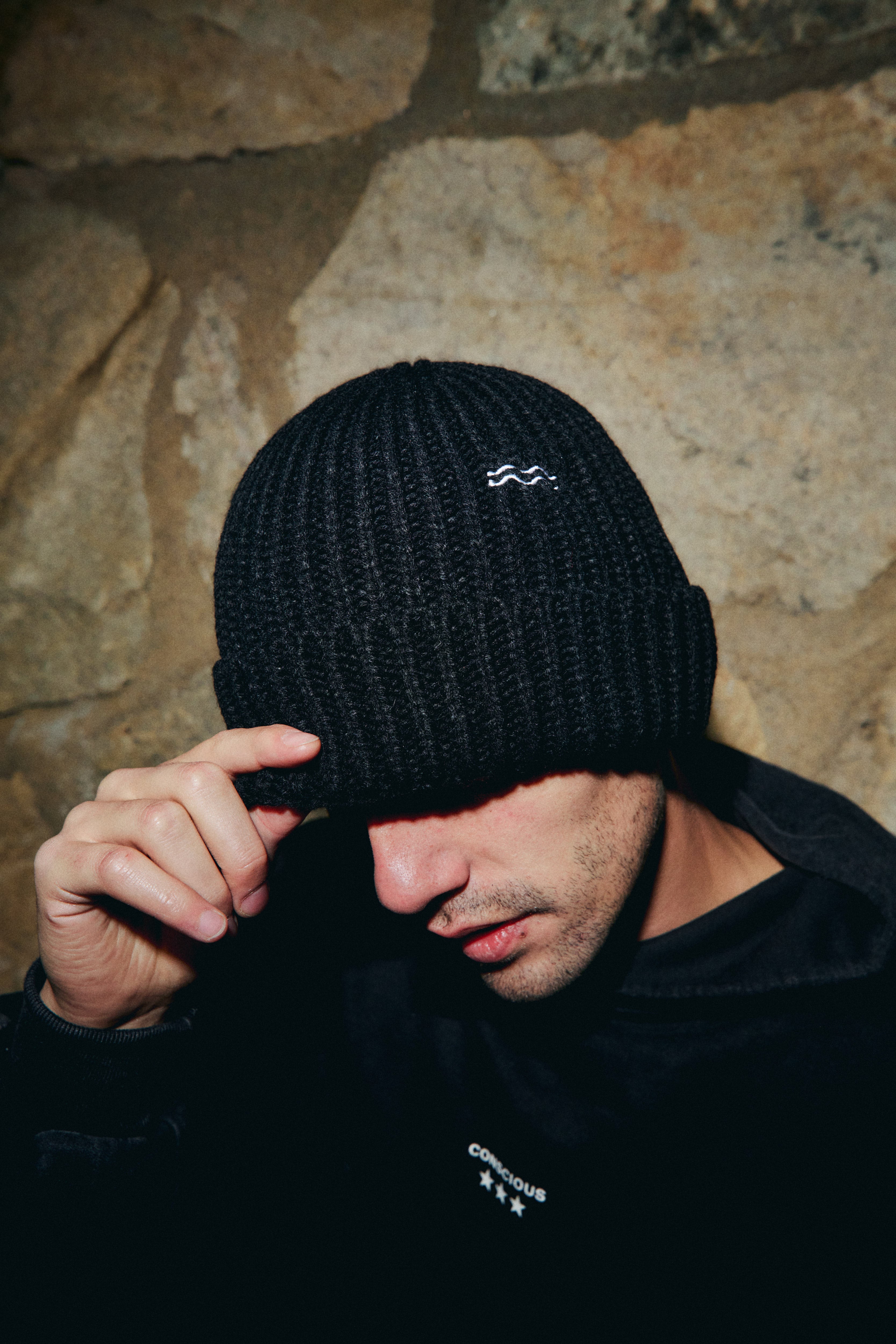 BEANIE WAVES NEGRO