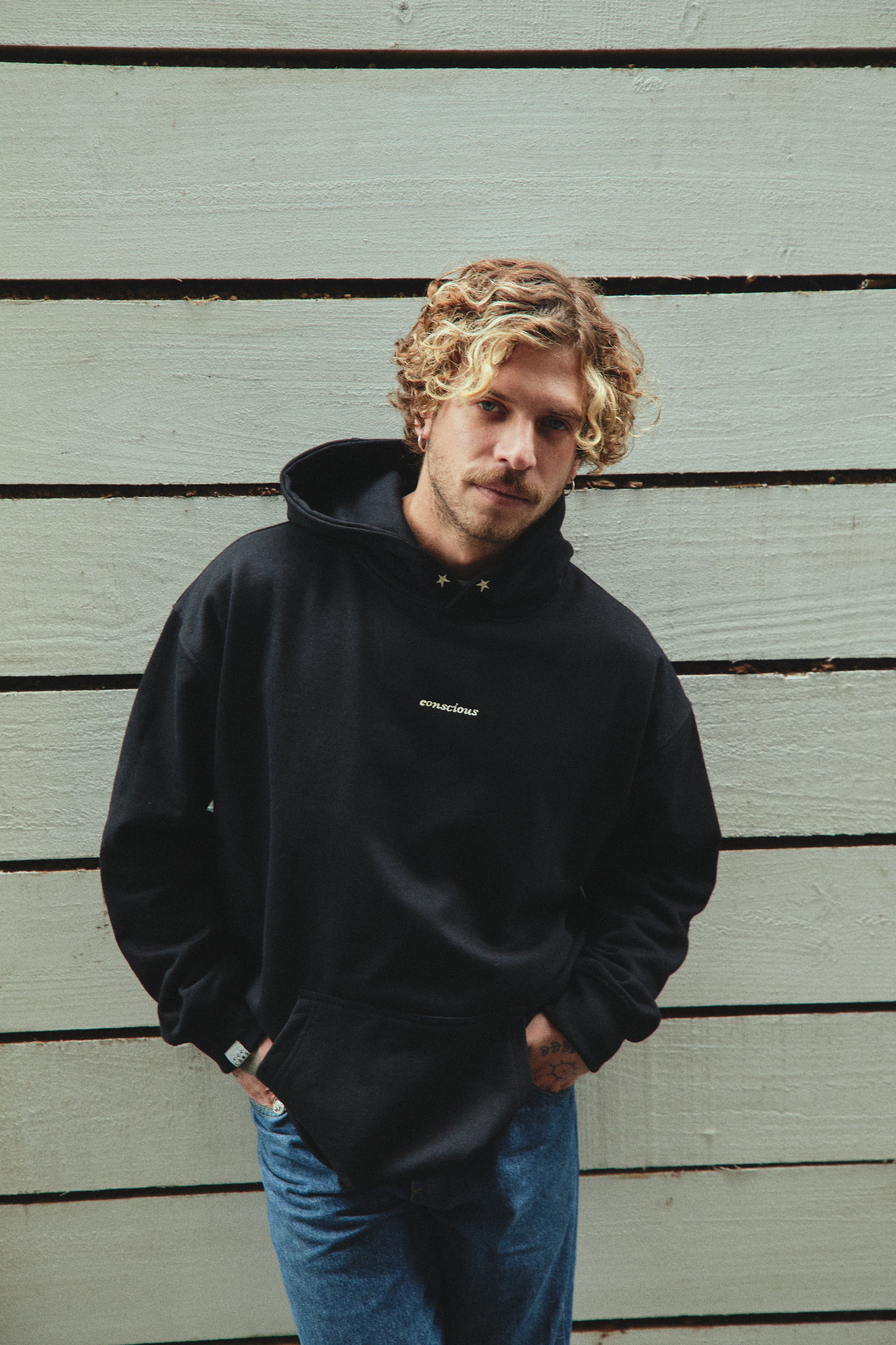 HOODIE CONSCIOUS STARS BLACK OVERSIZE